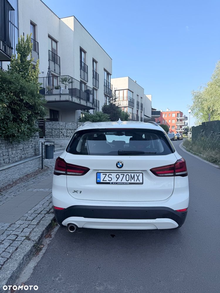 BMW X1 sDrive18i Advantage - 3