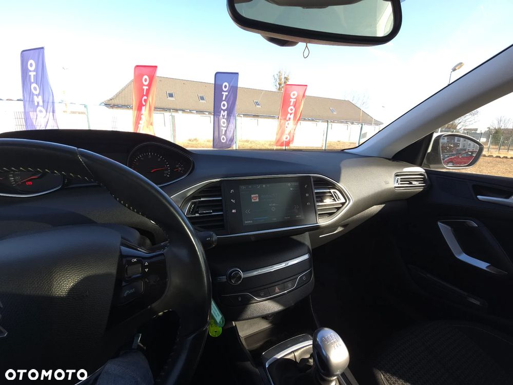 Peugeot 308 1.5 BlueHDi Business Line S&S - 29