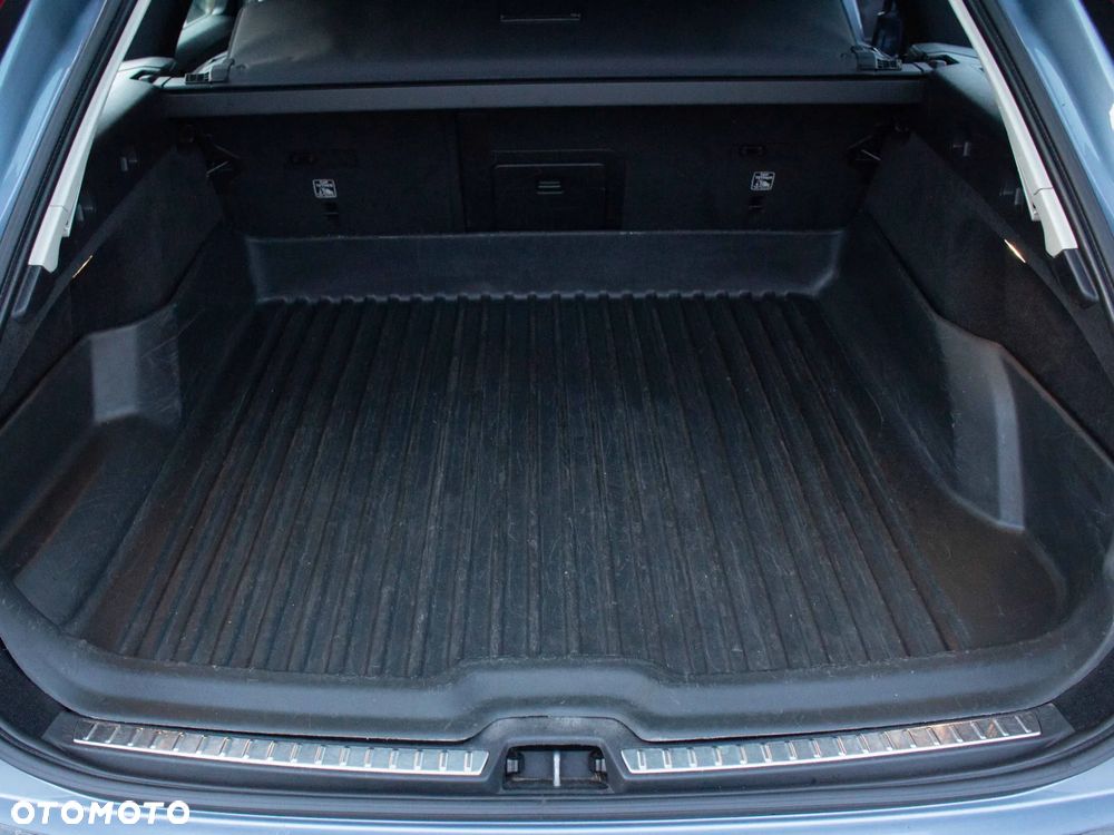 Volvo V90 D4 AWD Momentum - 40