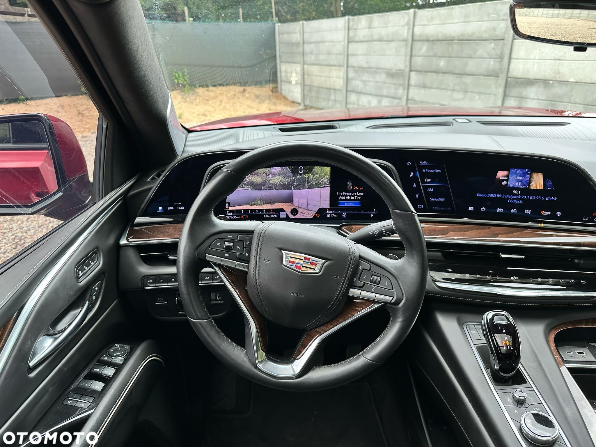 Cadillac Escalade - 16