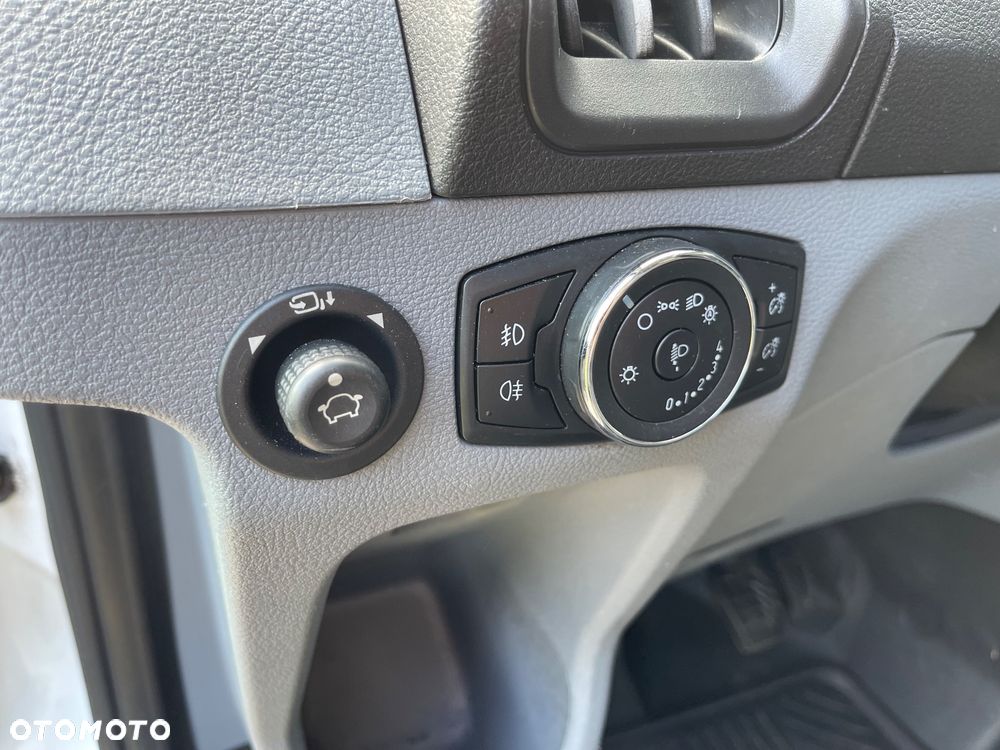 Ford Transit - 29