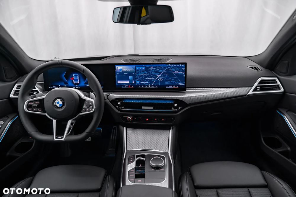 BMW Seria 3 320i M Sport - 34