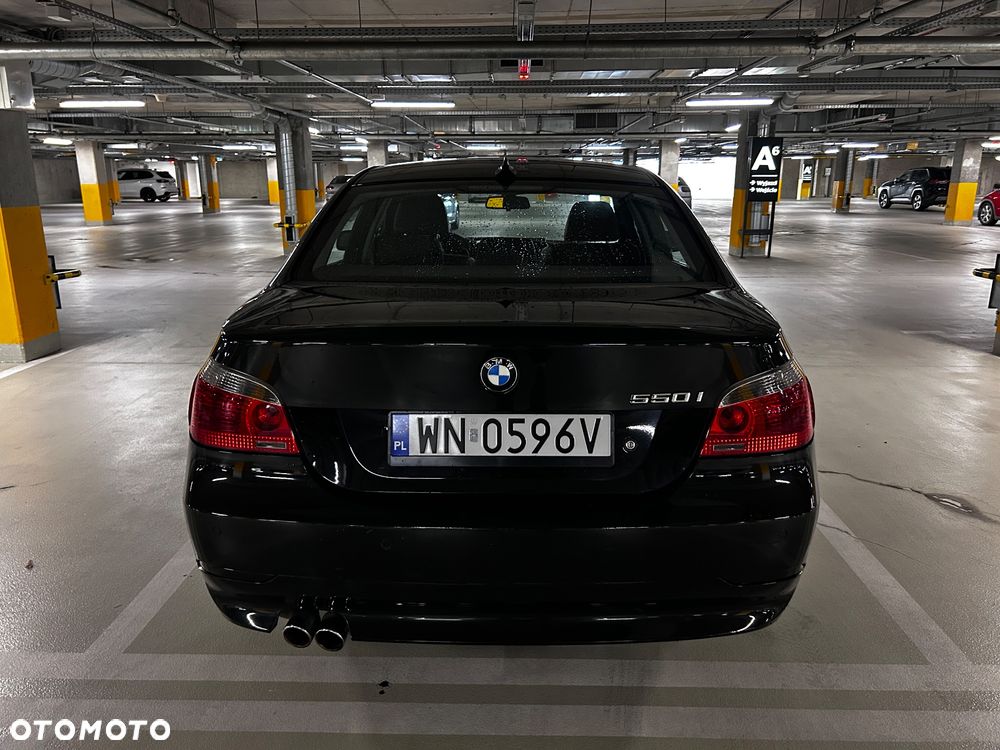 BMW Seria 5 550i Sport-Aut Edition Exclusive - 10