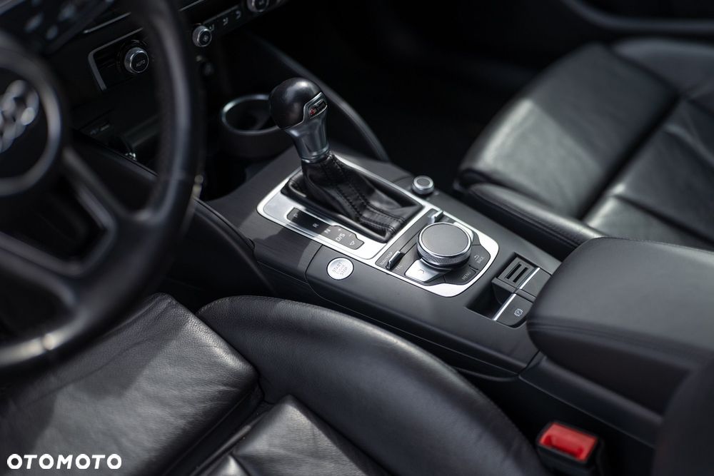 Audi A3 Sportback - 12