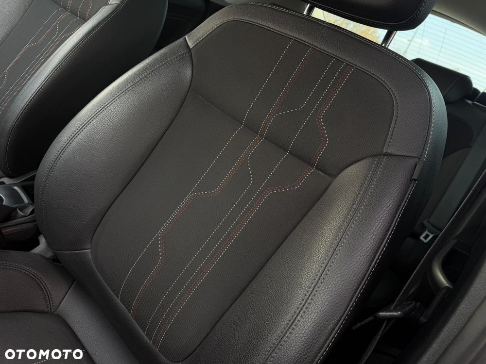 Opel Astra ver-1-4-turbo-cosmo - 25