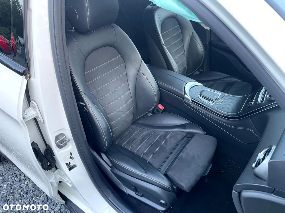 Mercedes-Benz GLC 220 d 4Matic 9G-TRONIC AMG Line - 24