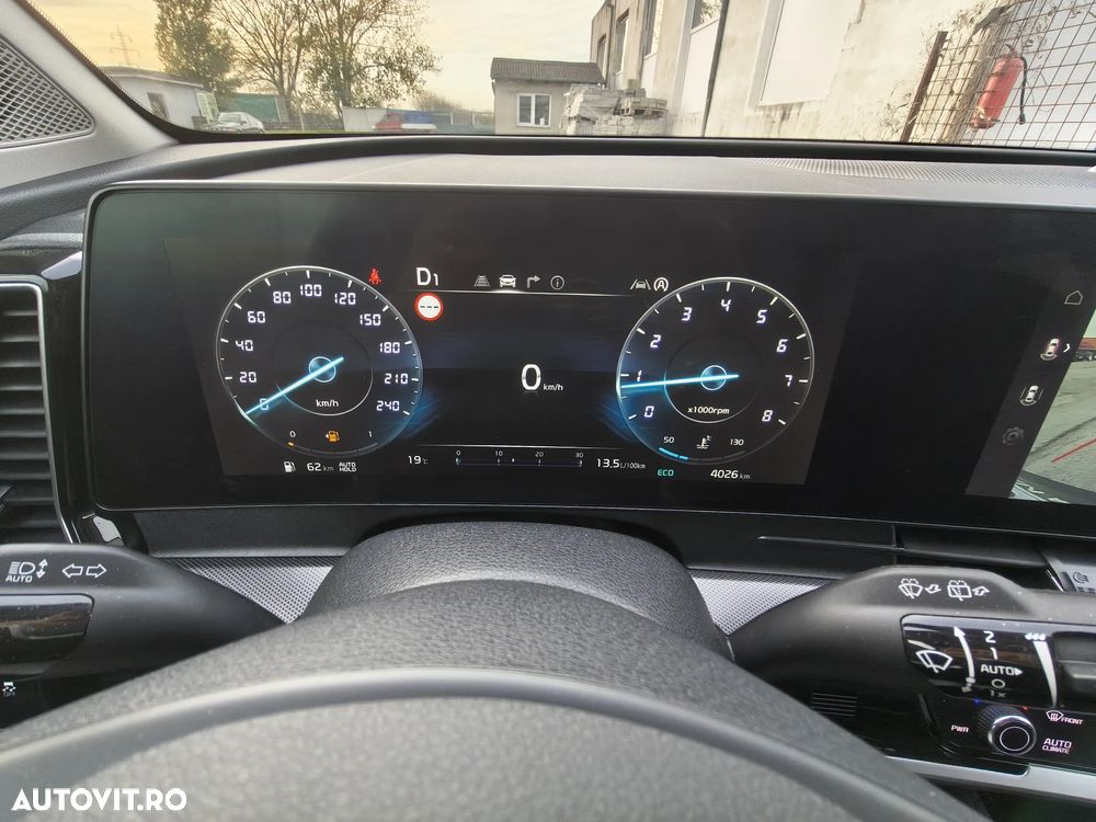 Kia Sportage 1.6 T-GDI 7DCT HP 4x2 MHEV Style - 13