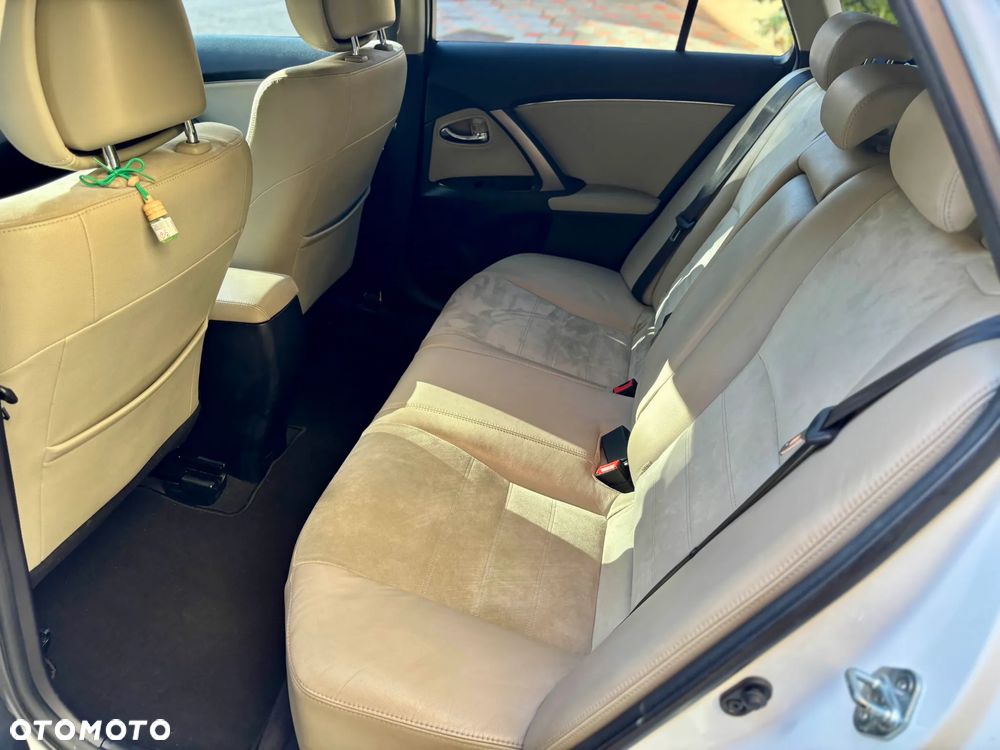 Toyota Avensis 1.8 Prestige - 8