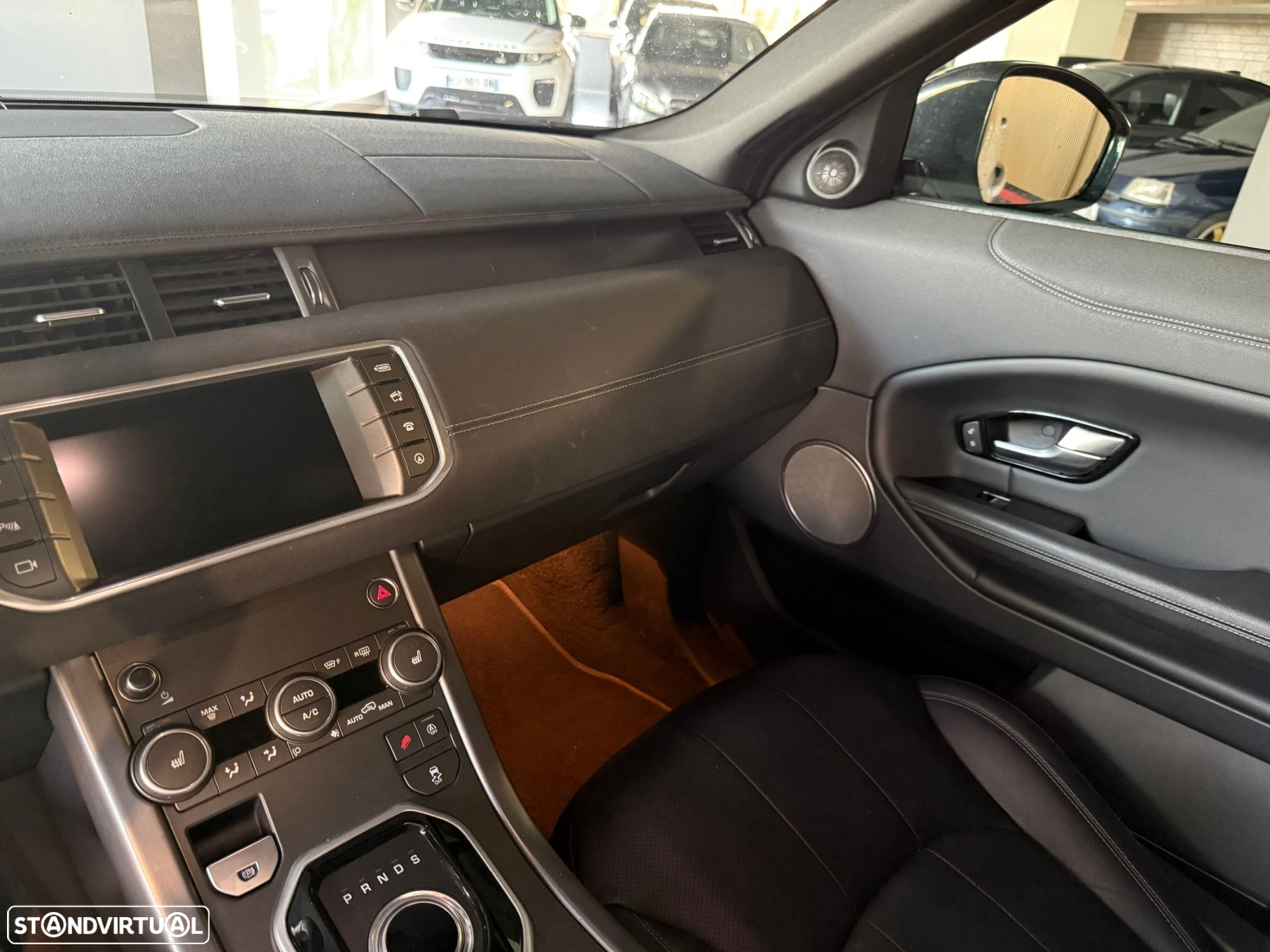Land Rover Range Rover Evoque 2.0 TD4 SE Dynamic Auto - 26