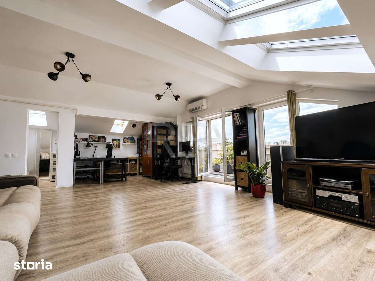 3 camere | Titan | 108mp | 2 terase | 2 locuri de parcare | 2018 — fotografia 1