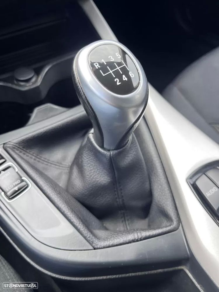 BMW 116 d Sport Line - 41