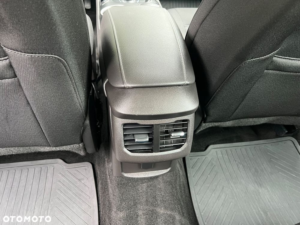 Ford Mondeo - 25