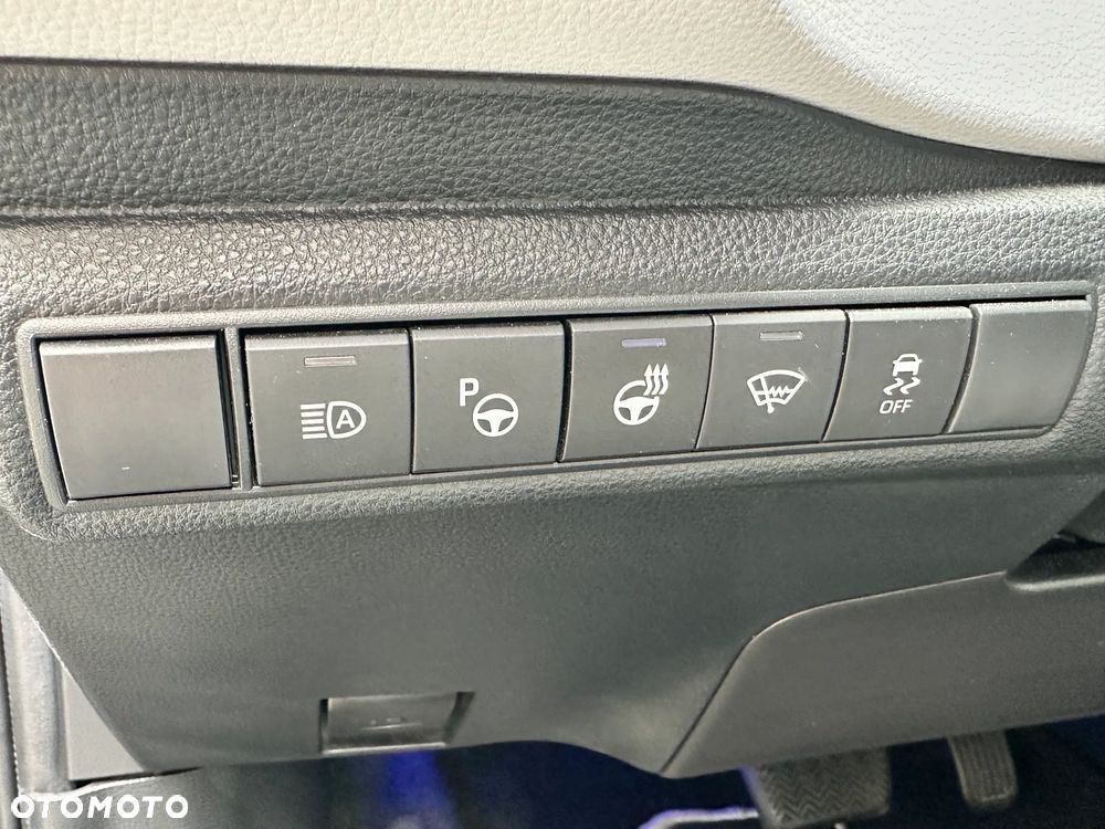 Toyota Corolla 2.0 Hybrid Executive - 20