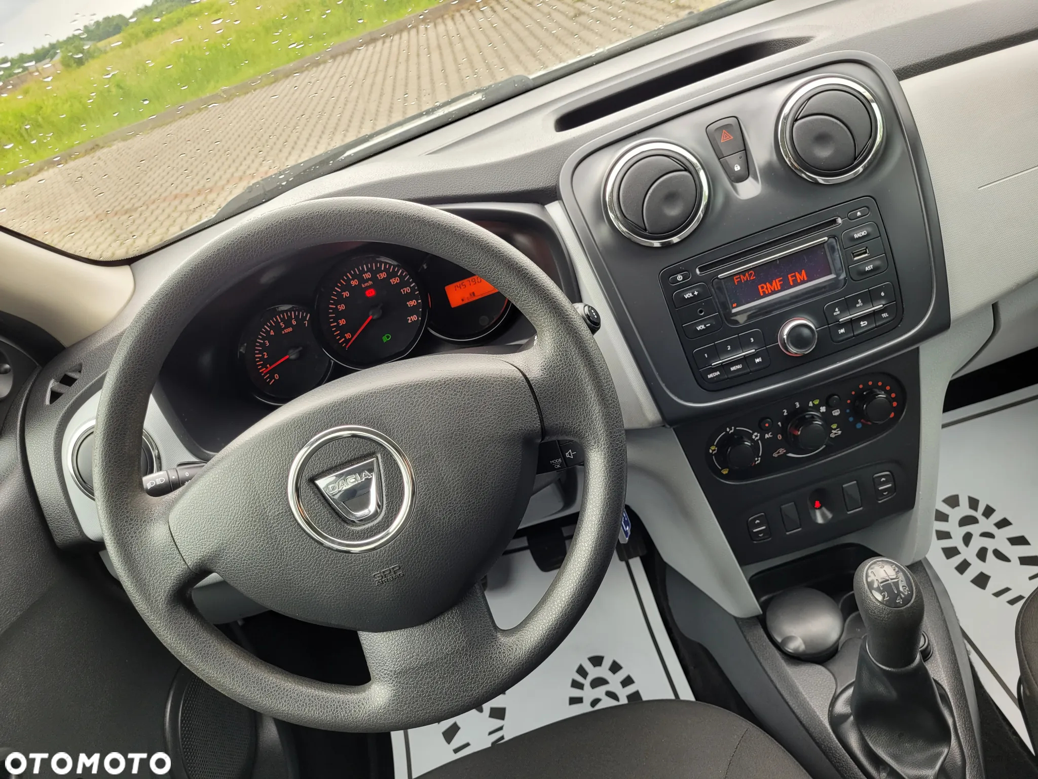 Dacia Sandero 1.2 16V 75 Laureate - 22