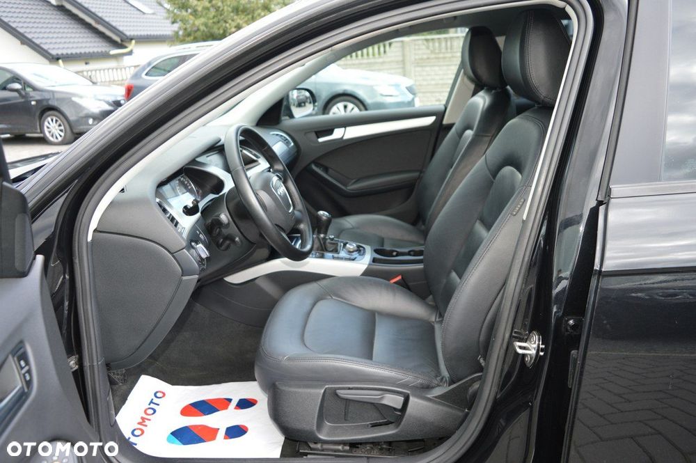 Audi A4 Limousine - 16