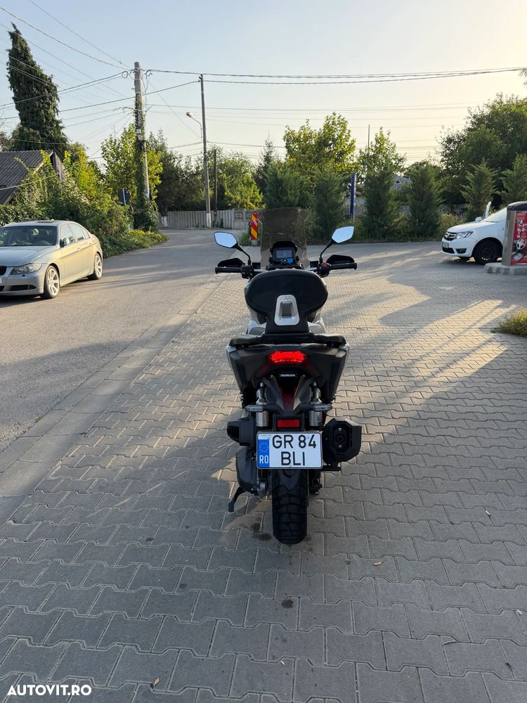 Honda ADV 350 - 4