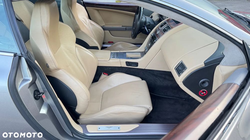 Aston Martin DB9 Coupe Touchtronic - 17