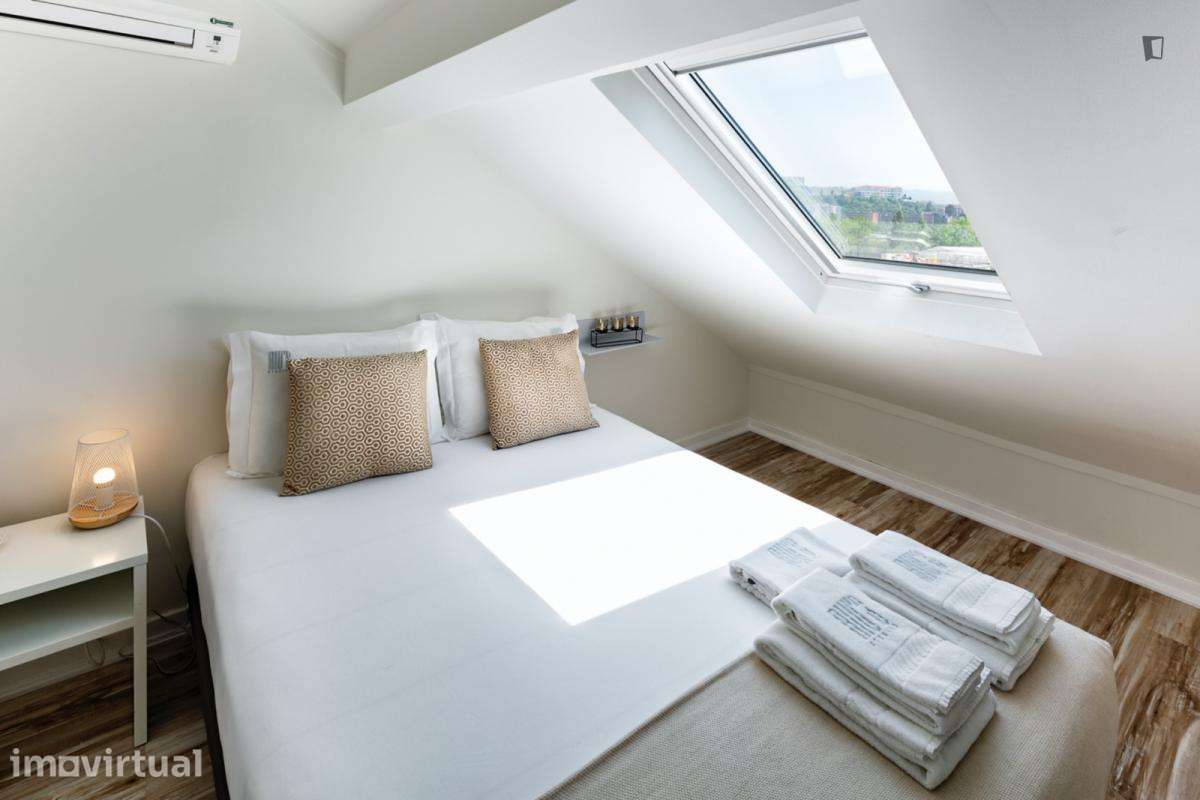 Quarto - localizado em Baixa de Santa Clara Coimbra - Grande imagem: 5/8