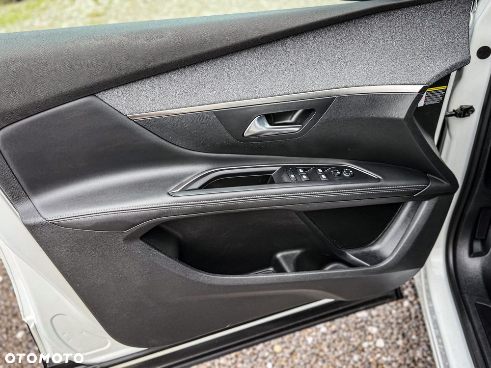 Peugeot 5008 1.5 BlueHDi GT S&S - 30
