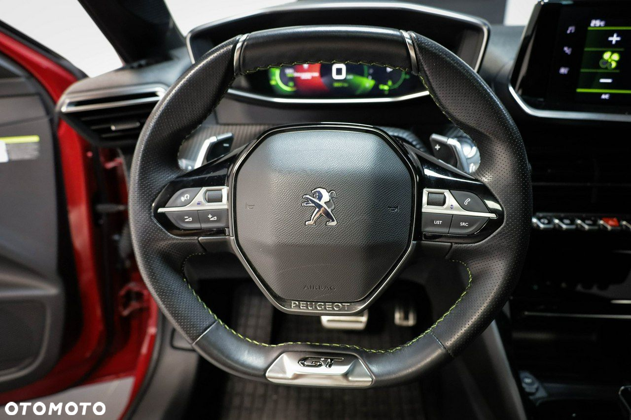 Peugeot 208 - 16