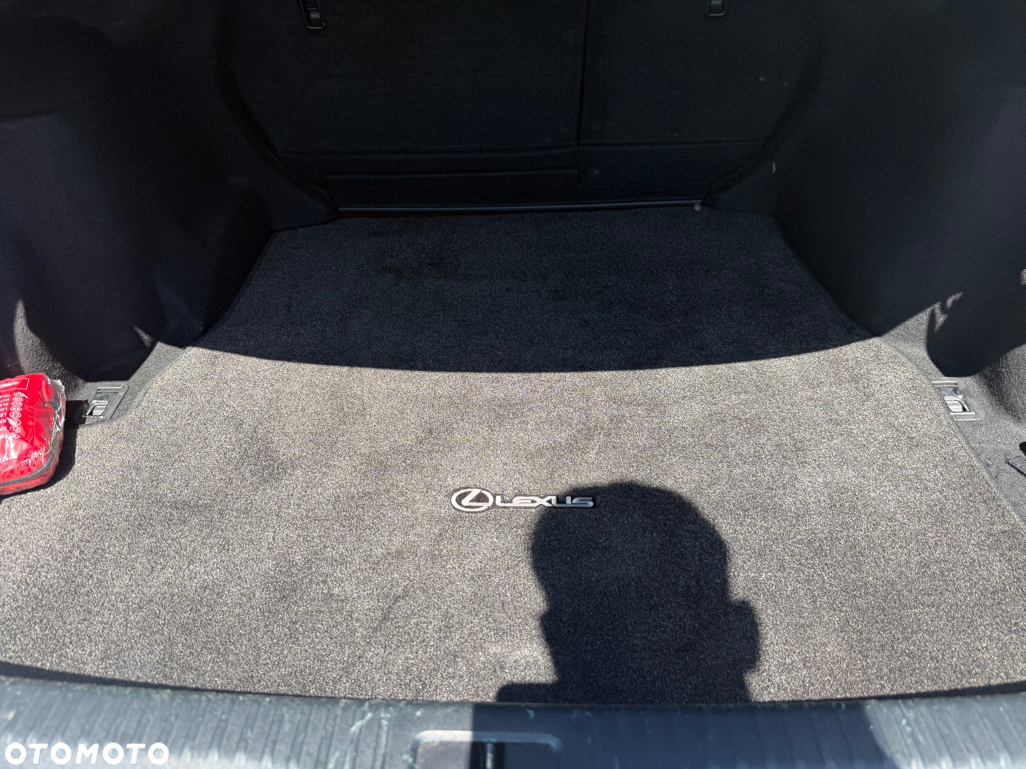 Lexus IS 200t / 300 F Sport - 25