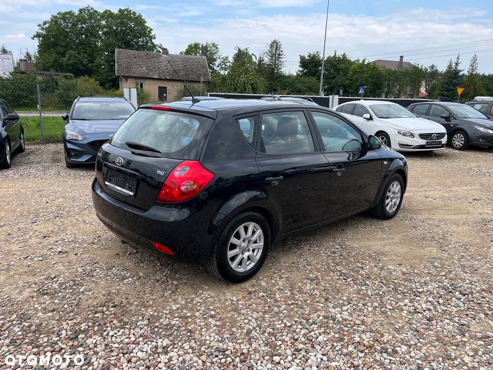 Kia Ceed 1.4 CVVT Attract - 33