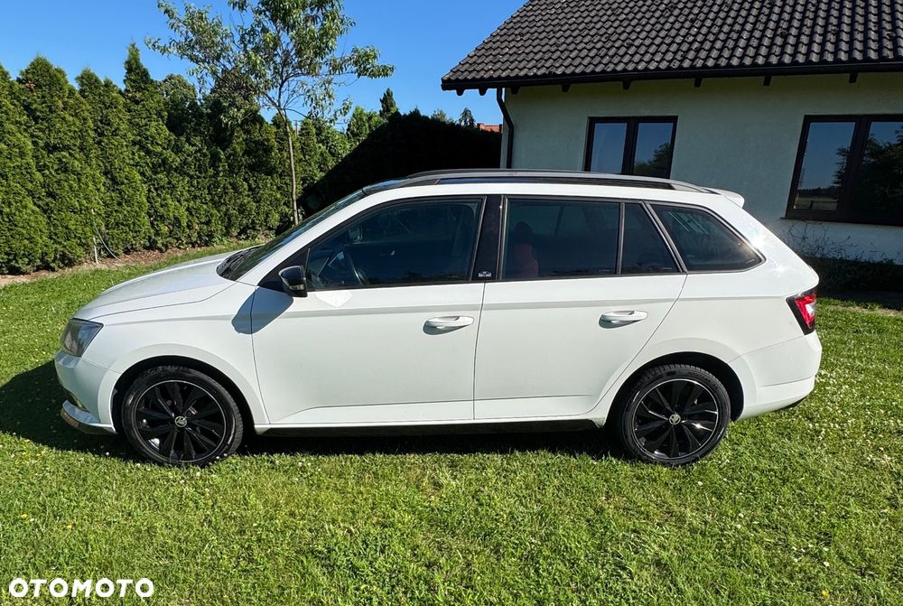 Skoda Fabia 2015 photo 2