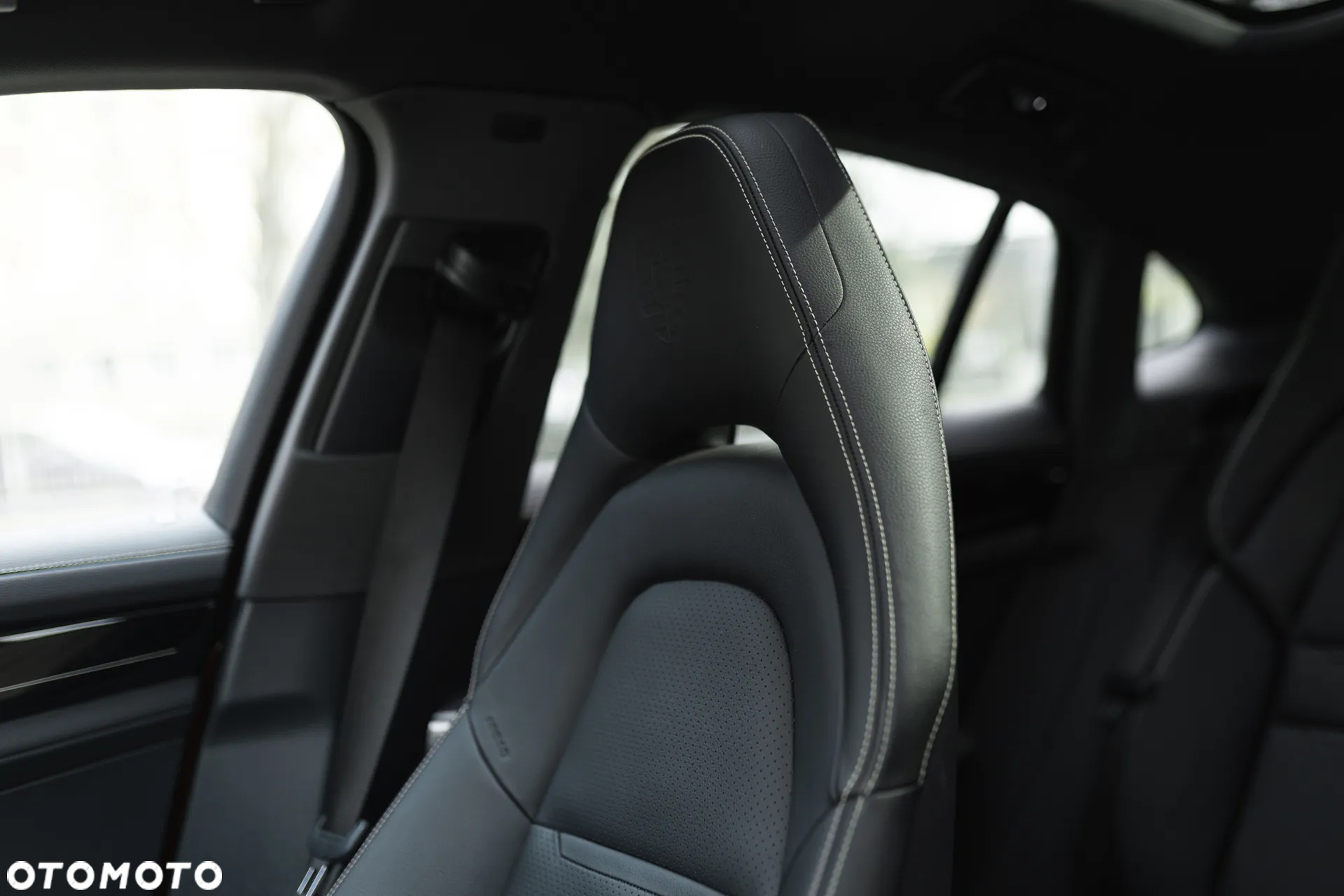 Porsche Panamera 4 - 22