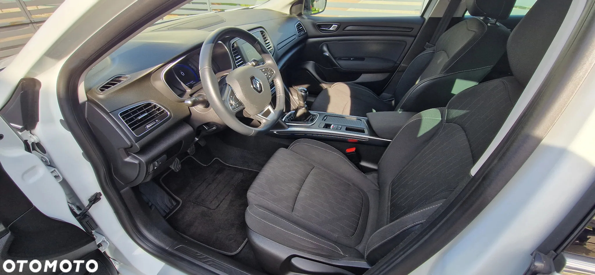 Renault Megane 1.3 TCe FAP Intens - 6