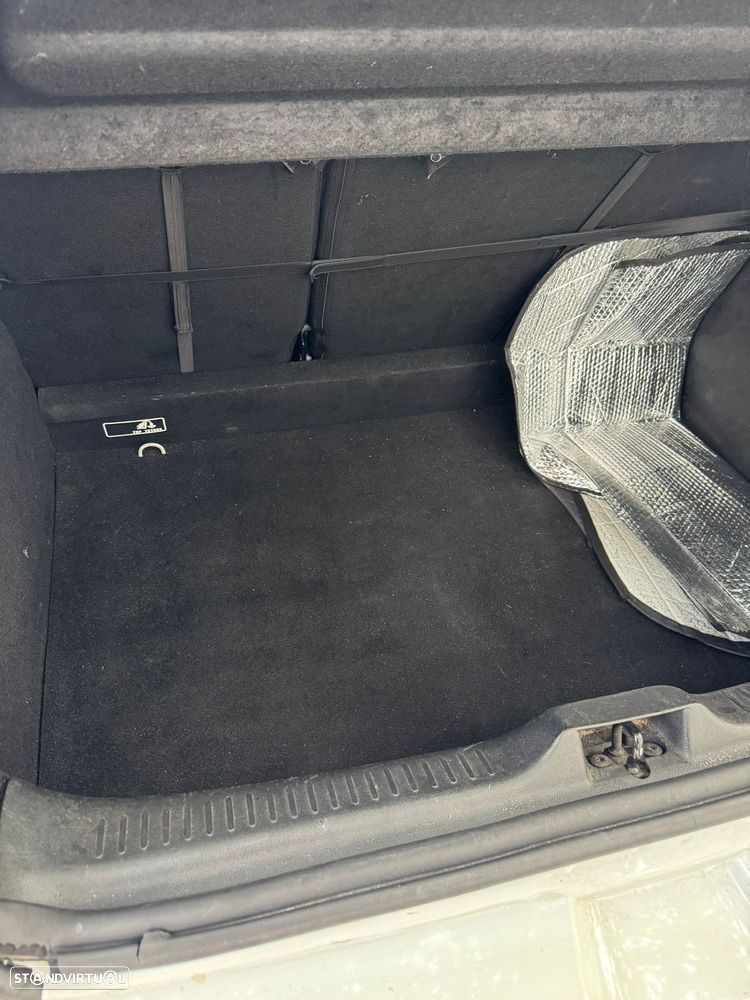 Renault Clio 1.2 16V 75 LIMITED - 16