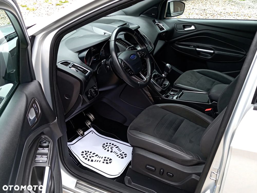 Ford Kuga 2.0 TDCi 4x4 ST-Line - 13