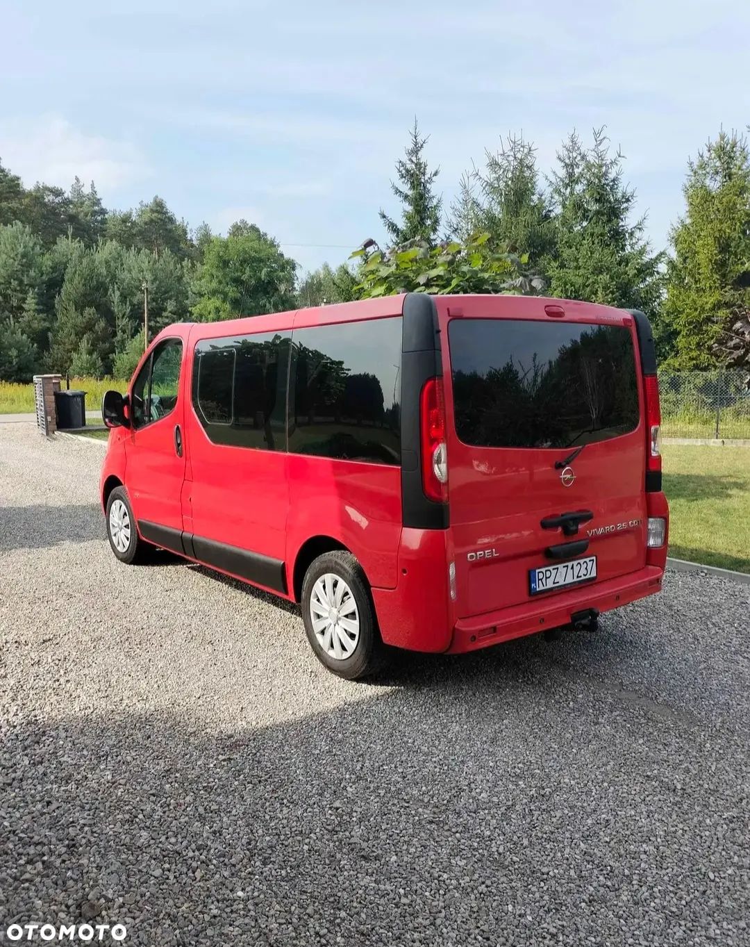 Opel Vivaro - 1