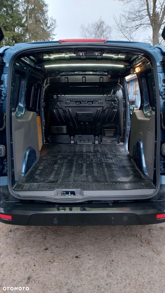Ford Transit Connect - 8