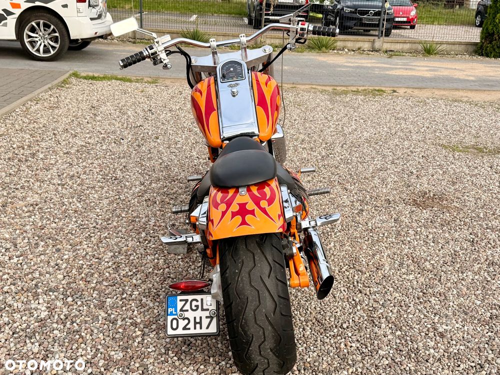 Suzuki Intruder - 9