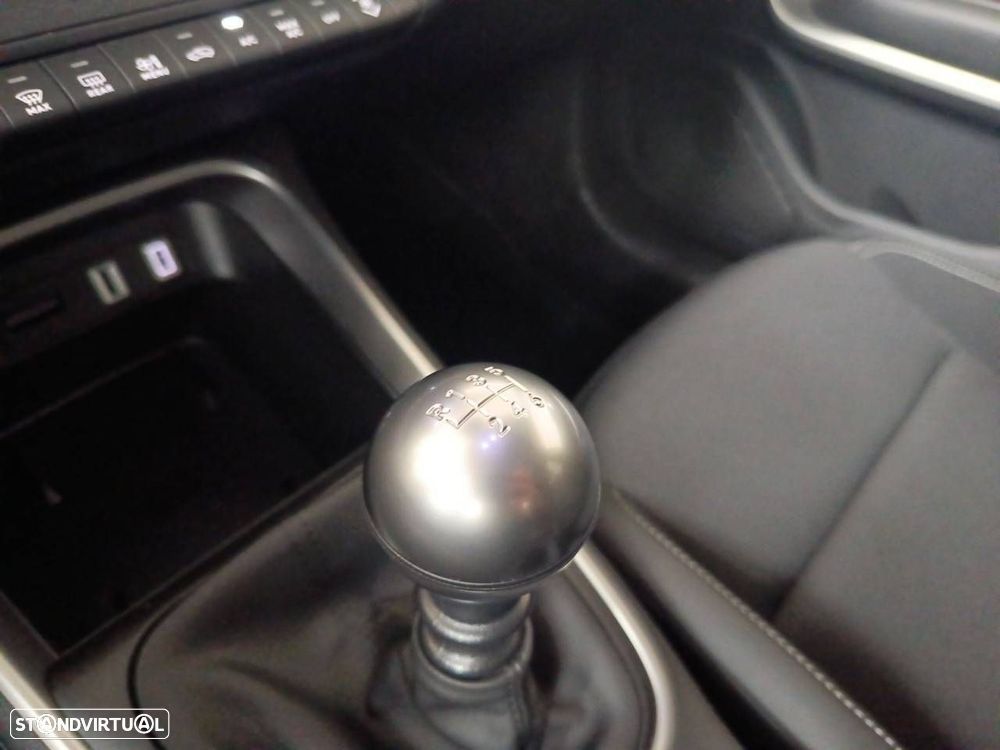 Jeep Avenger 1.2 GSE T3 Altitude - 20