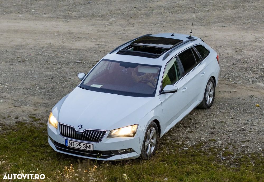 Skoda Superb Combi 2.0 TDI Active - 2