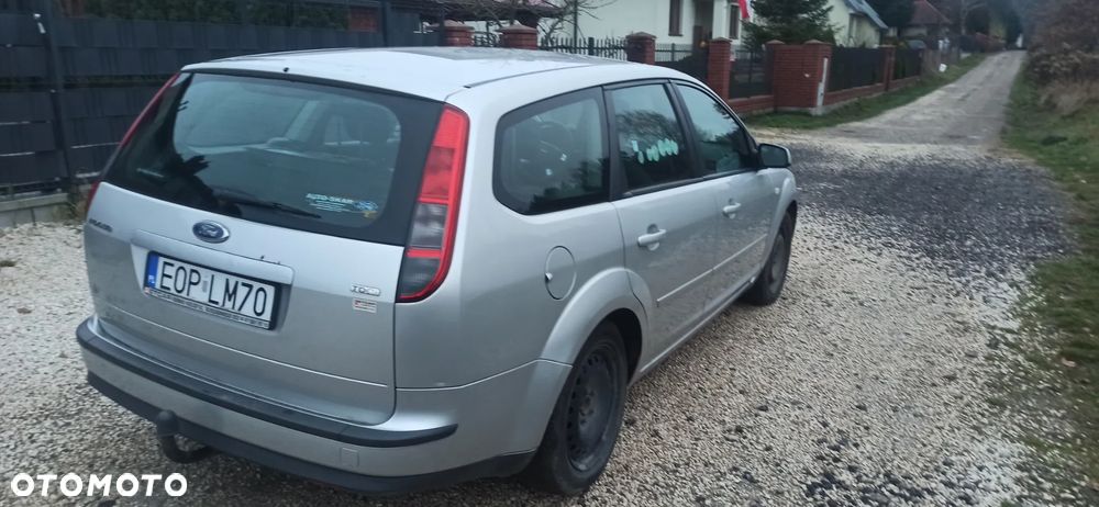 Ford Focus 1.8 TDCi Ambiente - 3