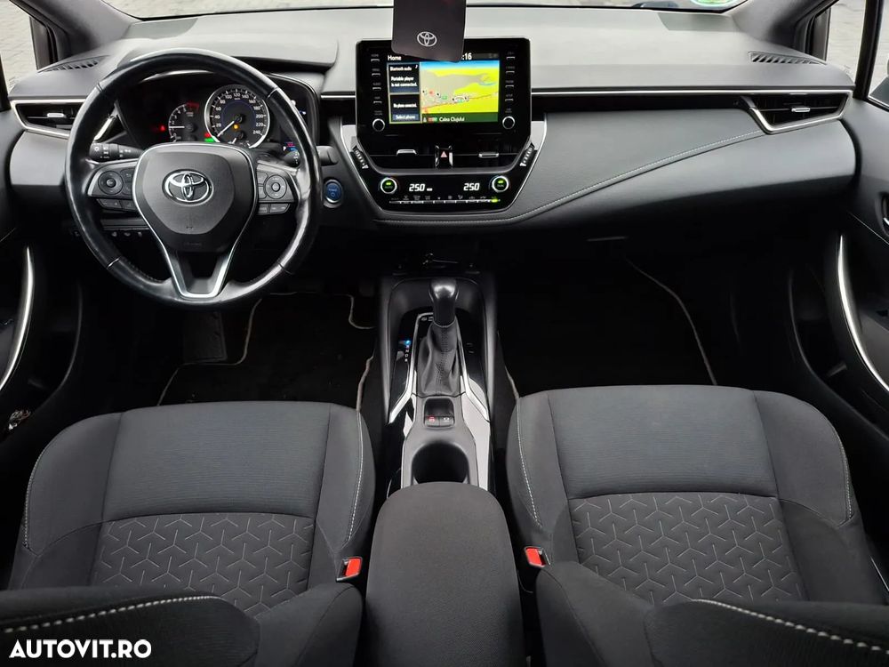 Toyota Corolla 1.8 Hybrid Business Edition - 13