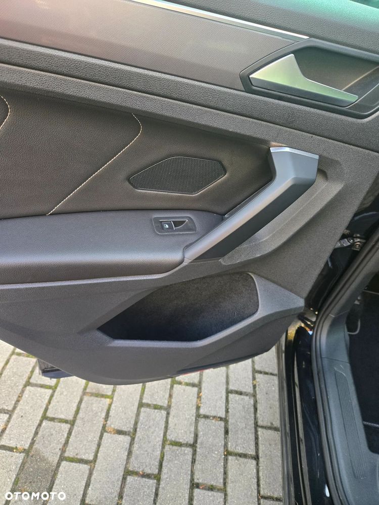 Volkswagen Tiguan - 11