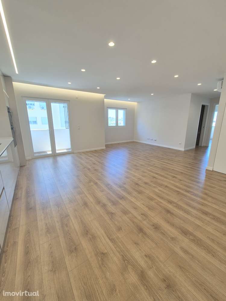 Apartamento, 132 m², Sacavém e Prior Velho - Grande imagem: 2/20