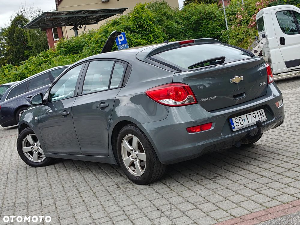 Chevrolet Cruze 1.6 LT - 1