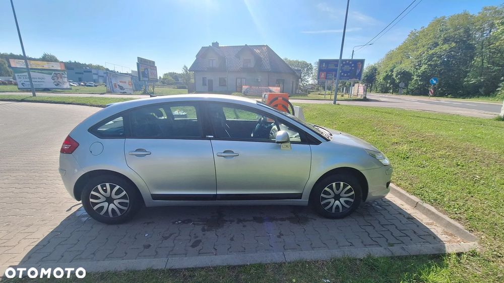 Citroën C4 2.0 16V Exclusive - 2