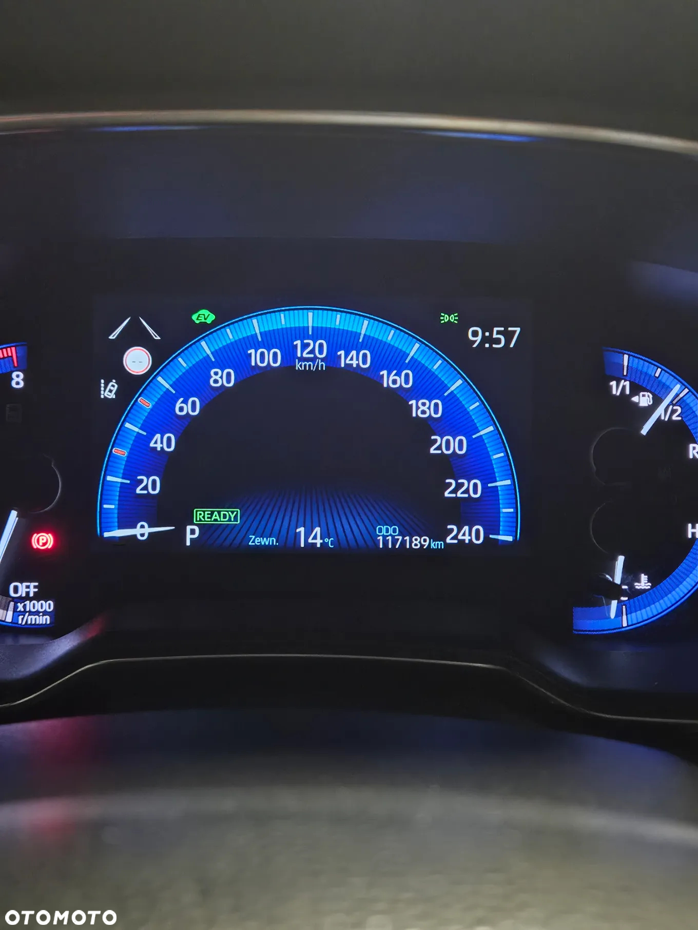 Toyota Corolla 2.0 Hybrid Comfort - 9