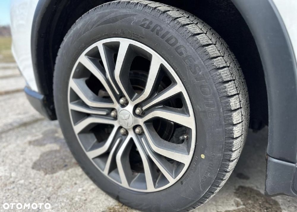 Mitsubishi Outlander 2.0 4WD CVT Active+ - 23