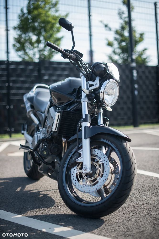 Honda Hornet - 20