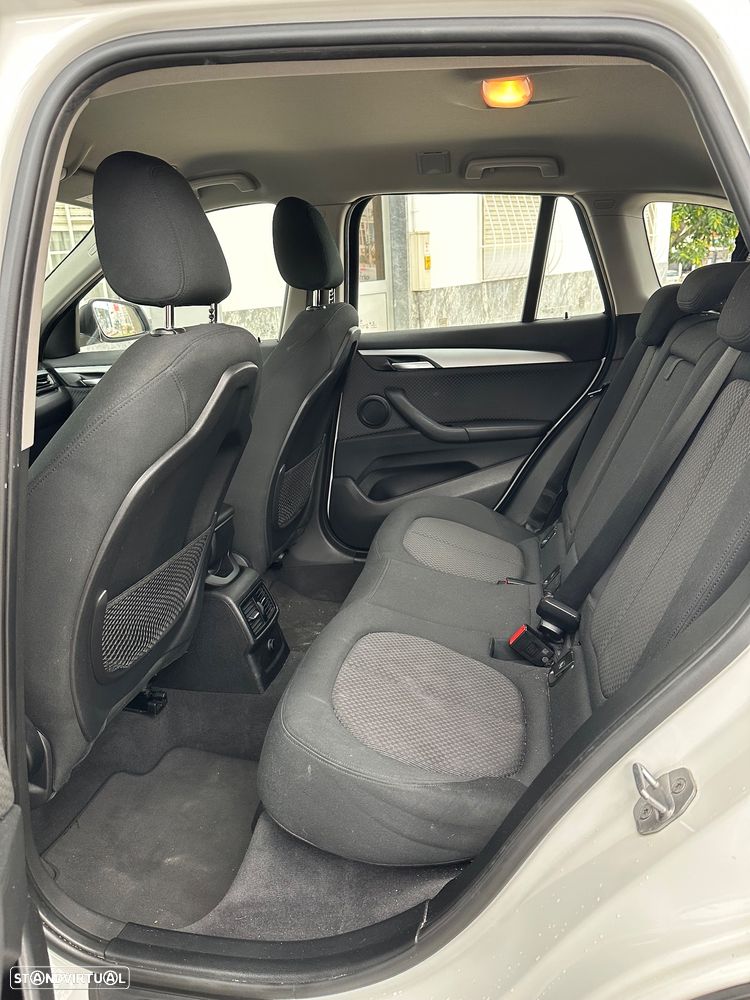 BMW X1 sDrive18d Aut. - 6