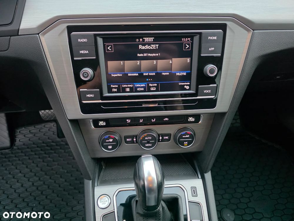 Volkswagen Passat - 23