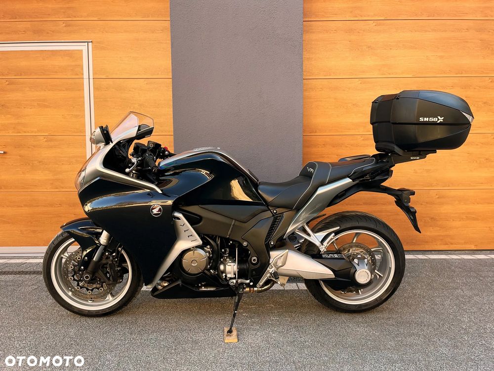 Honda VFR - 5