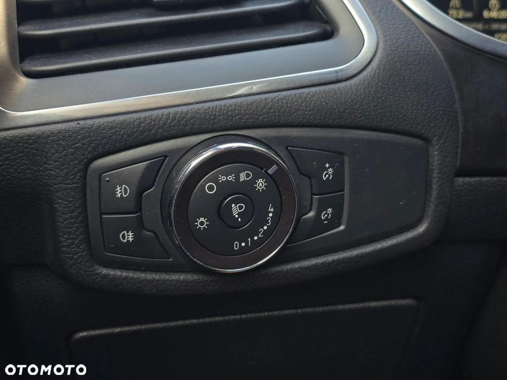 Ford S-Max 2.0 EcoBlue Titanium - 32