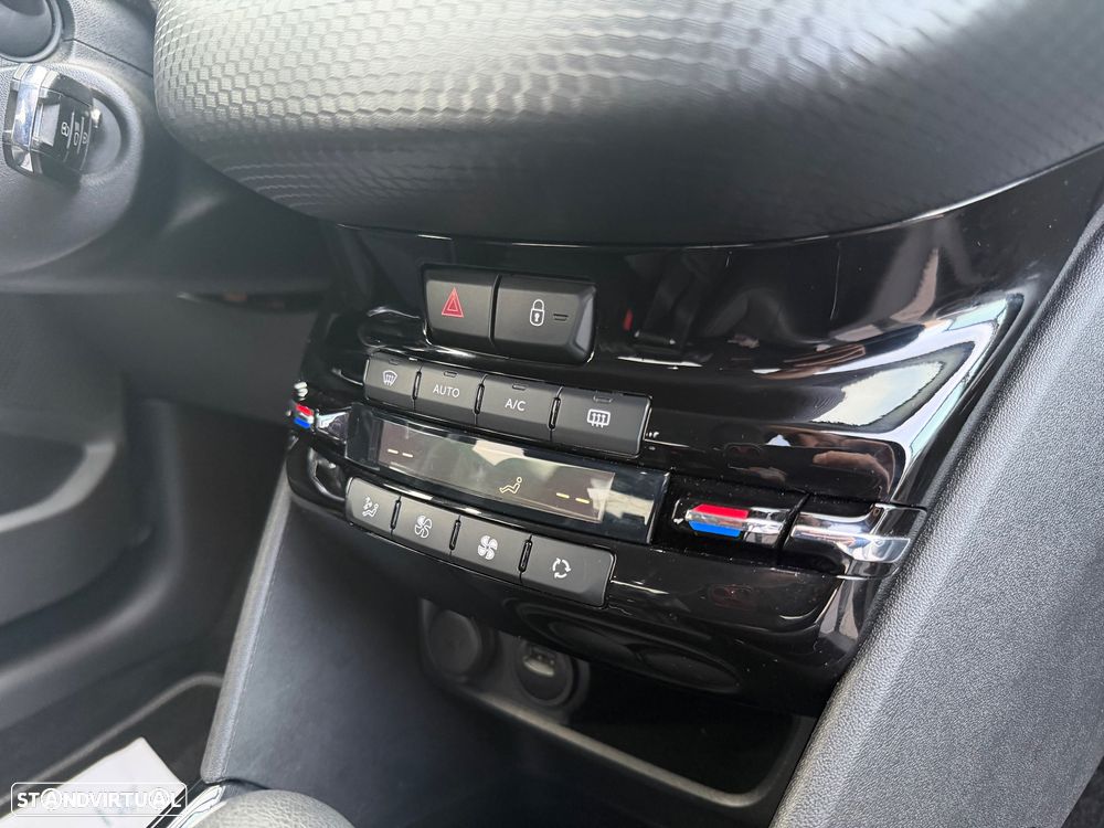 Peugeot 2008 1.2 PureTech GT Line EAT6 - 13